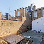 Newly Renovated 3Bed Period Home In Stratford