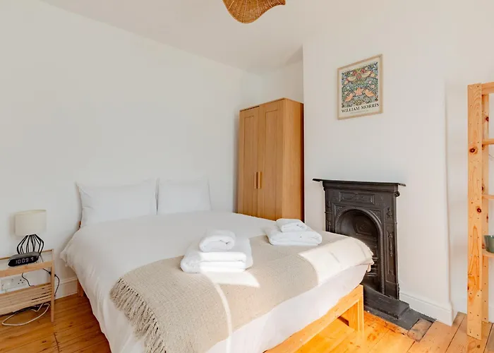 Newly Renovated 3Bed Period Home In Stratford