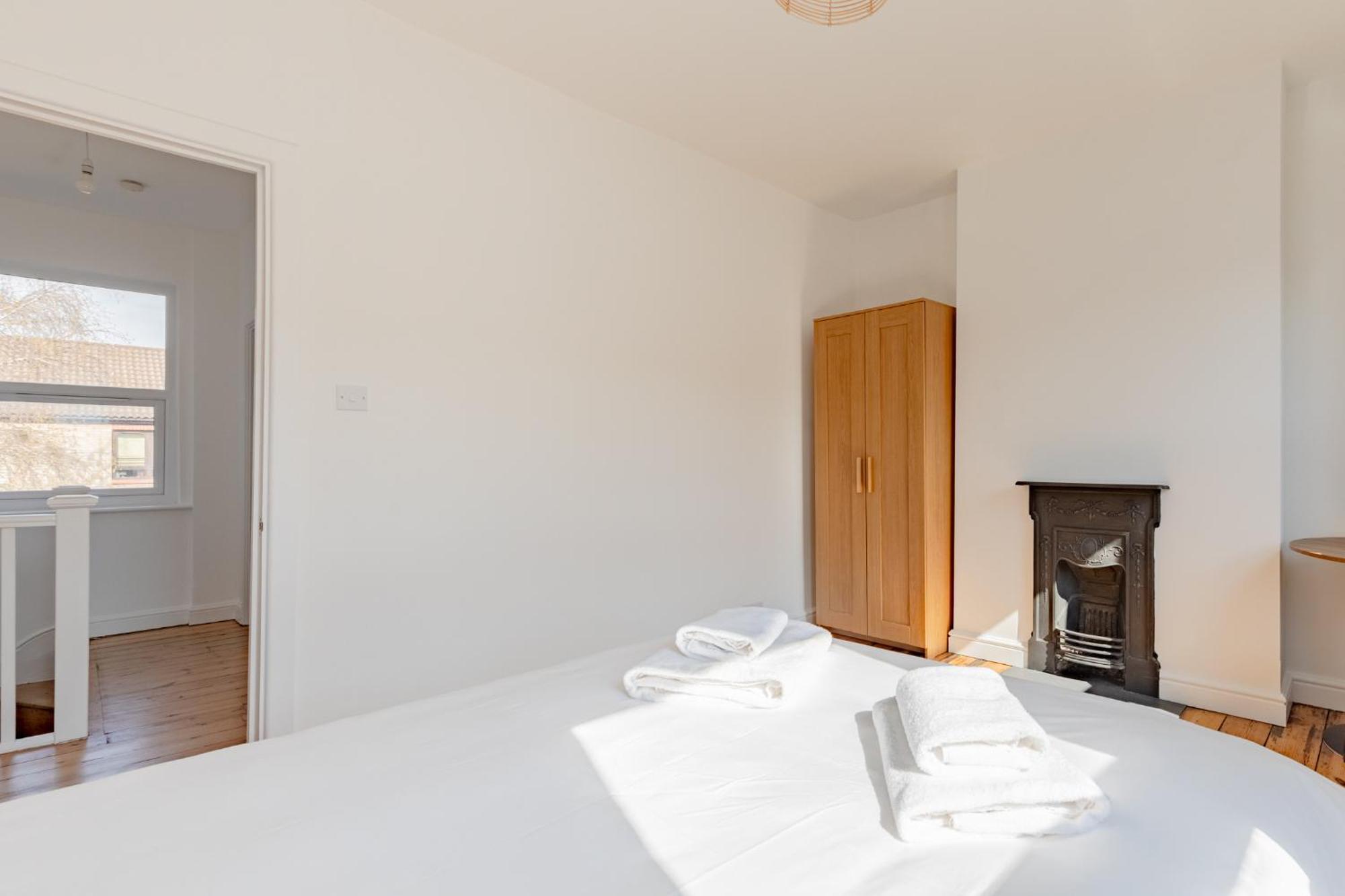 Newly Renovated 3bed Period In Stratford *