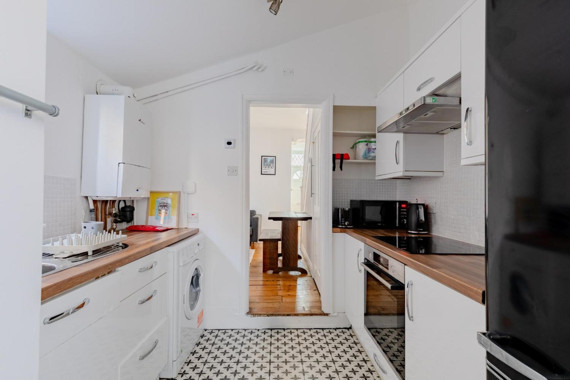 Newly Renovated 3bed Period In Stratford