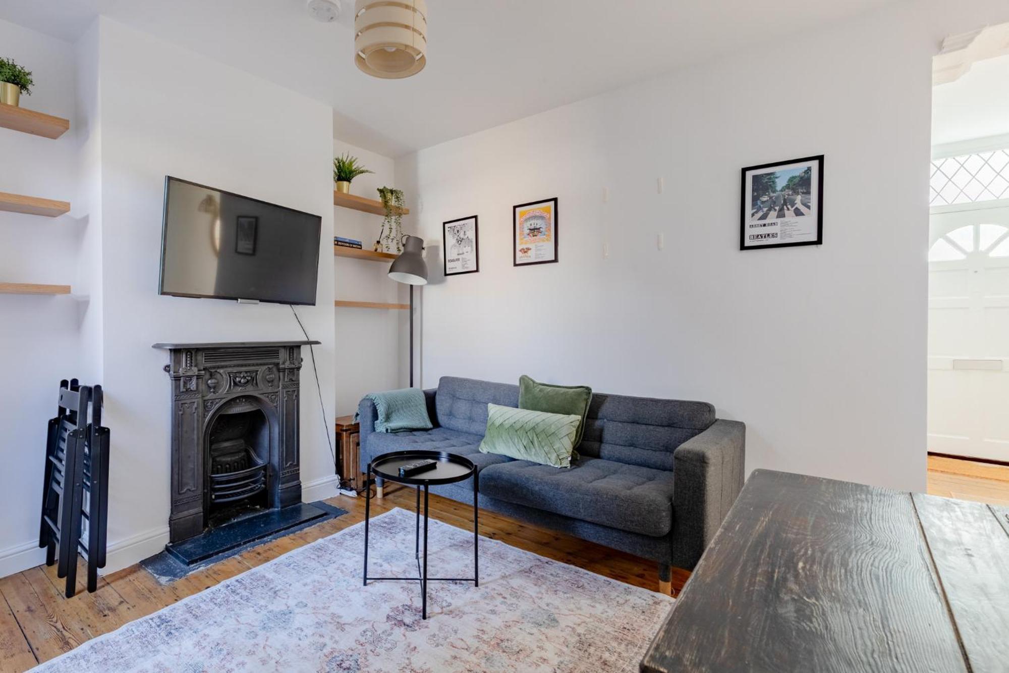 Newly Renovated 3bed Period In Stratford